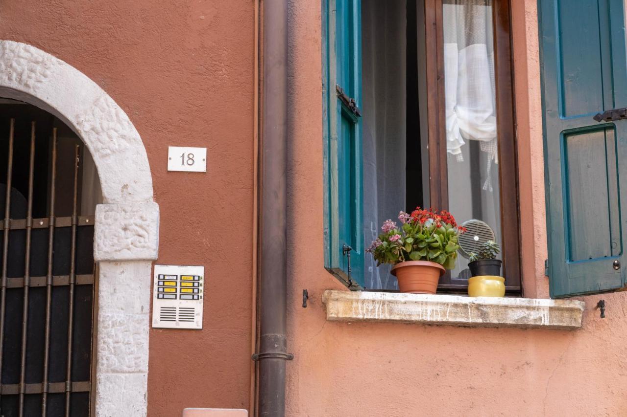Carpione Apartment Desenzano del Garda Exterior photo